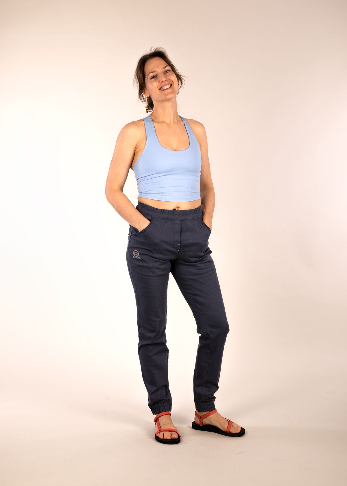 3rd rock clothing margo trousers - Jess is 5ft 8” with a  29" waist, 38" hips & a 32.5" inseam and is wearing a size 28RL. F