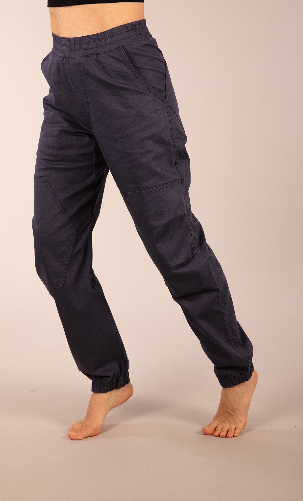 3rd rock nova unisex trousers in navy blue - Jess is 5ft 8” with a  29" waist, 38" hips & a 32.5" inseam and is wearing a size 28RL. F